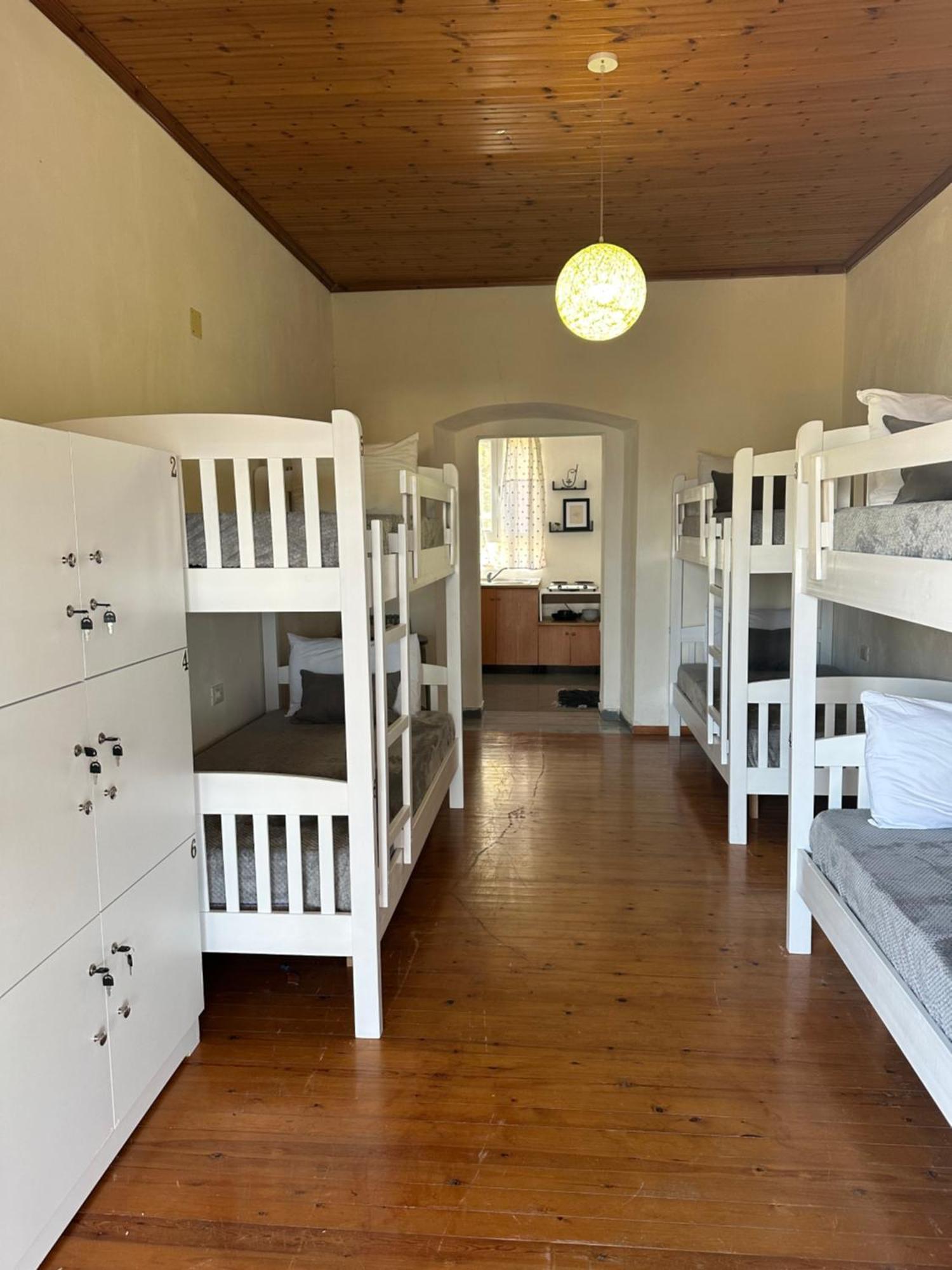 Hostel On The Hill - By Filikuri Beach Himare Bagian luar foto
